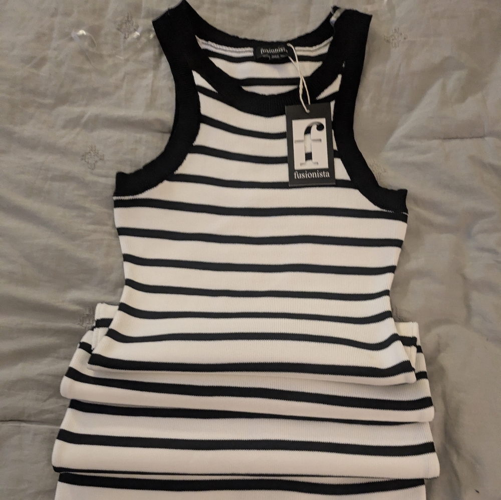 New Women's Long Black And White Striped Tank Top Dress 100% Polyester Size Smal